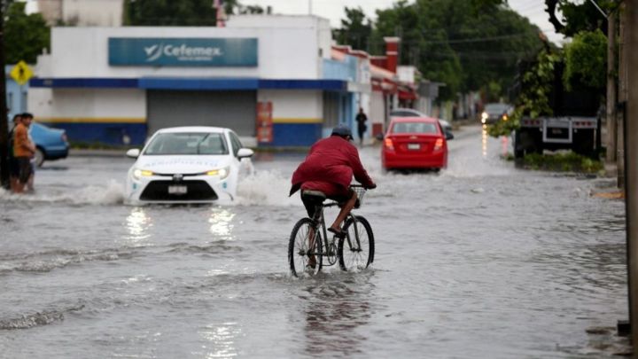 “Pamela” pasa a huracán categoría 1; prevén lluvias intensas en varios estados
