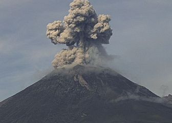 Ceniza del Popocatépetl cae en alcaldías de la CDMX