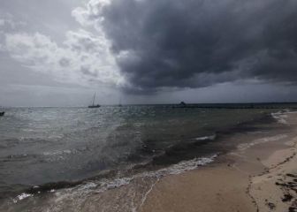 “Rick” pasa a huracán categoría 1; prevén lluvias torrenciales en diversos estados