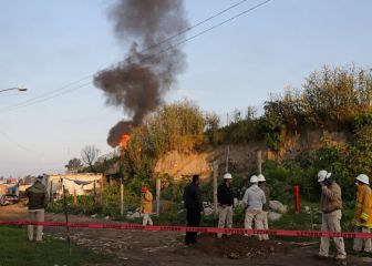 Hay 15 heridos por explosión en ducto de Pemex
