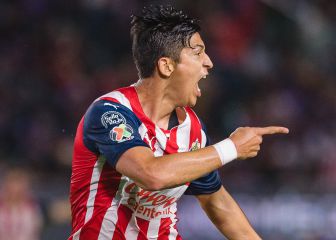 Golazo de Ángel Zaldívar mete a Chivas al repechaje