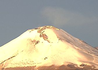 Volcán Popocatépetl amanece cubierto de nieve