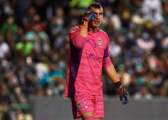 Herrera y Nahuel protagonizan discusión con aficionados de León