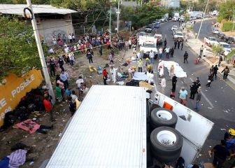 Fallecen 49 migrantes en volcadura de tráiler en Chiapas
