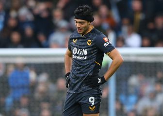 Raúl Jiménez recibió su segunda tarjeta roja en su carrera