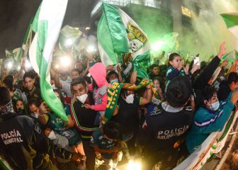 Aficionados de León despidieron al equipo de manera emotiva