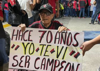 ¡Eso es amor! Aficionado que vio a Atlas campeón en 1951, estuvo en el Jalisco contra León