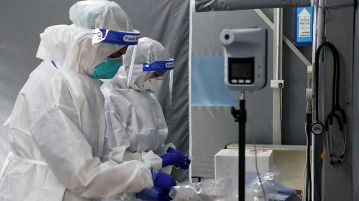 Cepa Ómicron: qué se ha dicho sobre la efectividad de las vacunas Sinovac y Pfizer