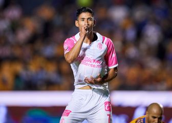 Antuna sigue en la pretemporada de Chivas