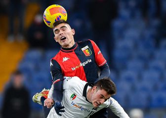 Johan Vásquez fue titular en la derrota de Genoa ante Spezia