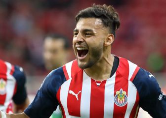 Mazatlán se burla de Chivas tras gol de Alexis Vega
