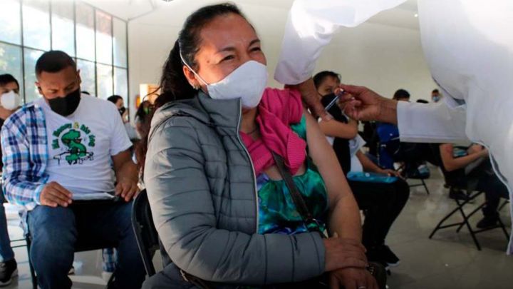 Vacuna refuerzo en Hidalgo para personas de 40 a 49 años: cuándo me toca y dónde me la ponen