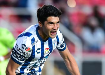 Pachuca silencia al rayo a domicilio con un hombre menos