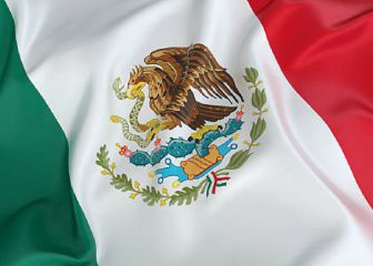 La bandera de México cumple su aniversario 82