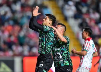 Dávila y Cota encaminan a León a su tercer victoria del torneo