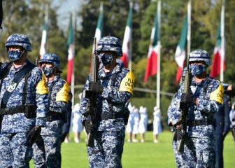¿Cuántos soldados, aviones de guerra y tanques tiene México y cuál es su armamento?