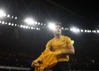 Raúl Jiménez inició en la banca por primera vez en la temporada
