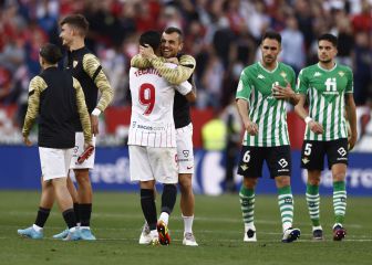 Tecatito Corona brilló en la victoria del Sevilla