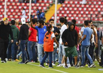 ¿Qué dice el reglamento sobre la invasión de cancha?