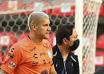 Washington Aguerre: “El futbol se tiñó de rojo”