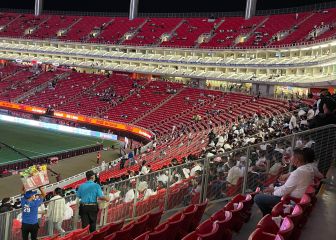 La zona de la barra de Chivas luce embutacada, para el Clásico Nacional es ocupada por niños