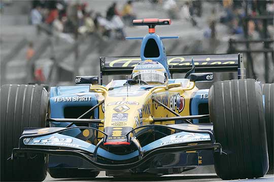 Renault cambia a última hora el motor de Alonso