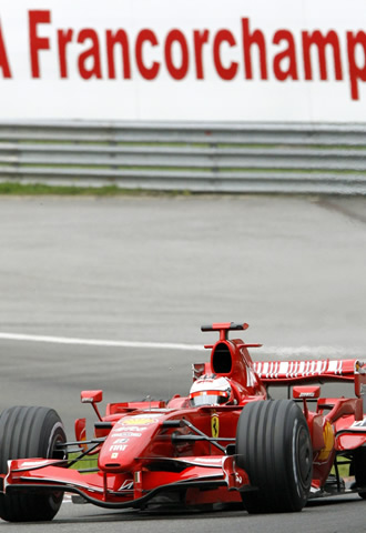 Raikkonen mantiene a Ferrari al frente en Spa; Alonso, tercero