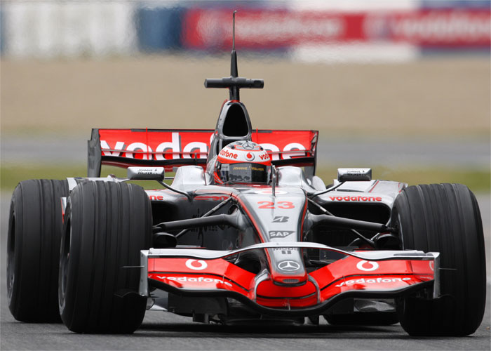 McLaren-Mercedes estrena el MP4-23 en Jerez