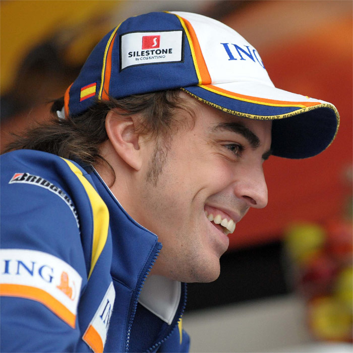 Alonso: "El coche es difícil de conducir, lo ha sido todo el año"