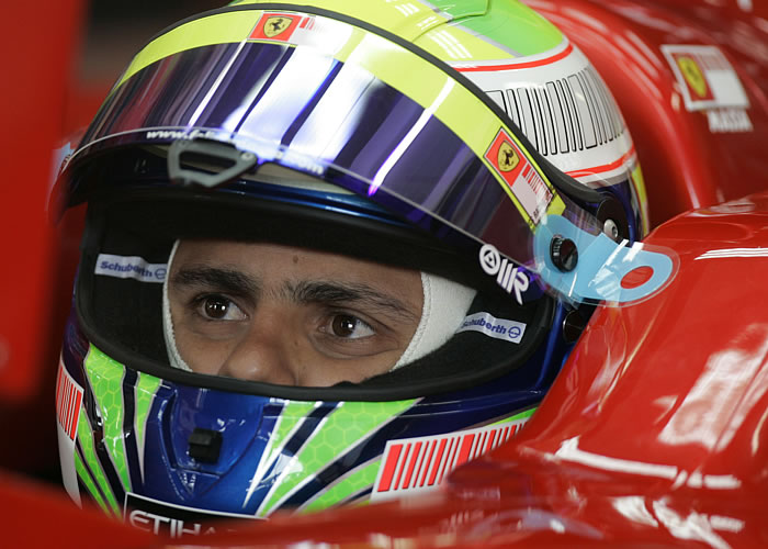 Massa logra la 'pole', con Alonso duodécimo