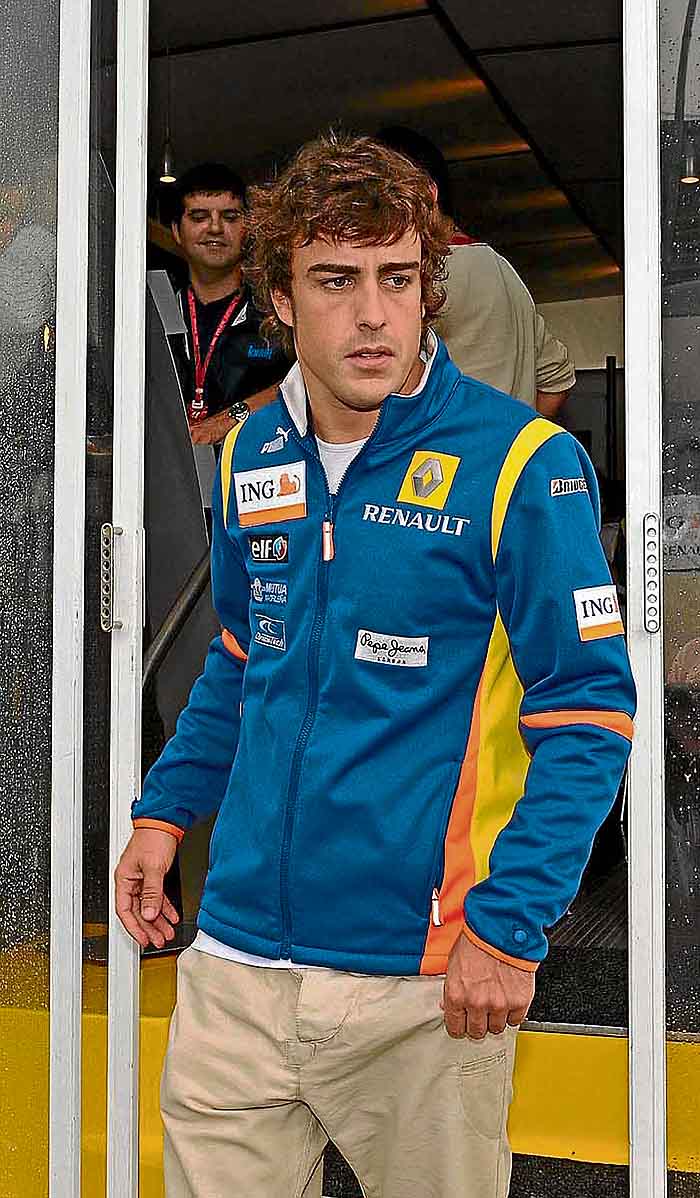 Alonso dice no a BMW y sigue otro año en Renault