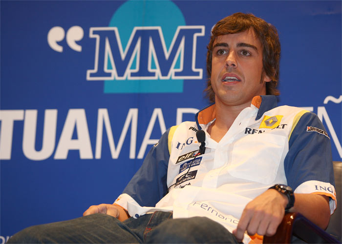 Fernando Alonso: "Me gustaría que el Mundial lo ganase Massa porque si no ganará Hamilton"