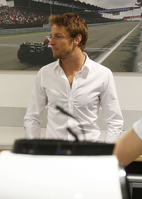 Button no cambiará de equipo y espera un comprador para Honda
