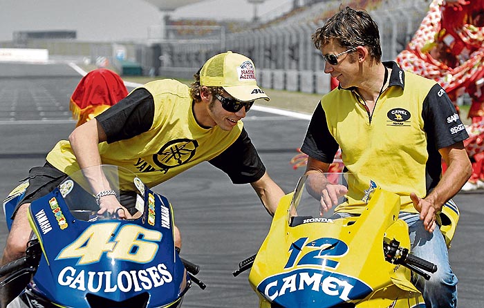 Rossi quiere correr en Superbikes contra Bayliss