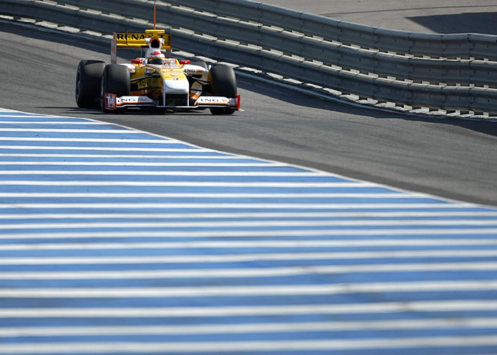 Alonso logra el mejor tiempo en Jerez