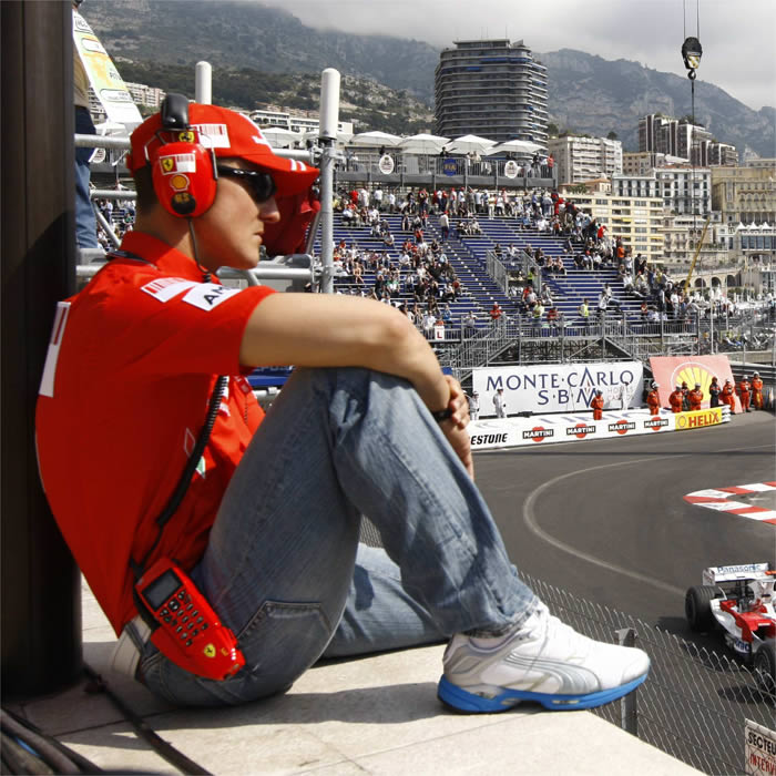 Michael Schumacher sustituirá a Massa hasta que se recupere del accidente