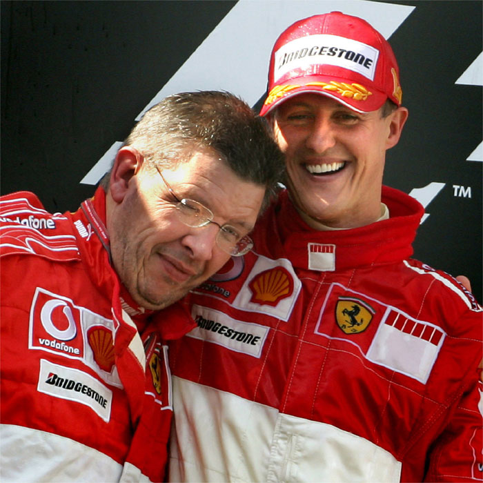 Schumacher regresa a la competición con Mercedes Grand Prix
