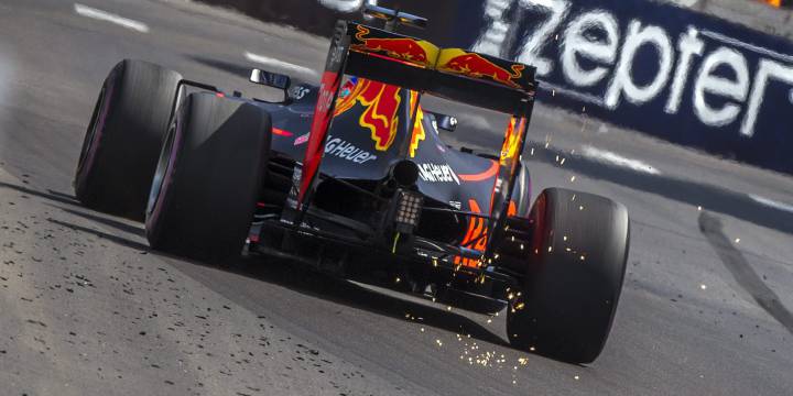 Renault dará sus motores a Red Bull y Toro Rosso en 2017 y 2018.