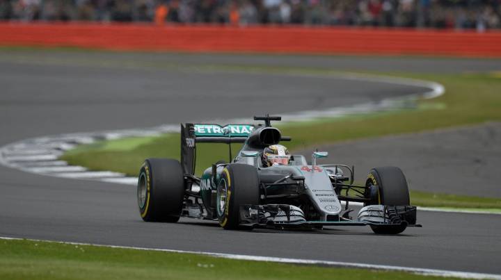 Soberbia pole para Hamilton; Sainz saldrá 7º y Alonso 9º