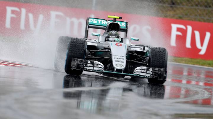Rosberg se lleva la pole; Sainz saldrá sexto y Alonso, séptimo