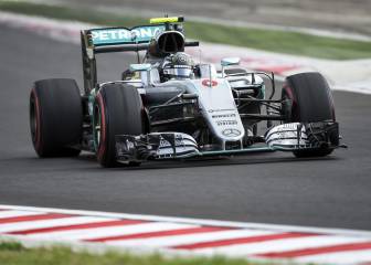 Hungarian GP: Rosberg fastest as Hamilton labours