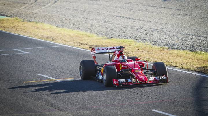 Vettel se da una panzada para probar los Pirelli: 156 vueltas