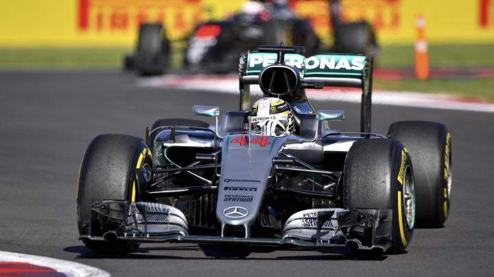 Nueva pole de Hamilton con Sainz 10º y Alonso 11º