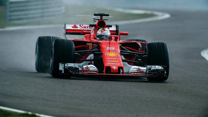 Vettel: "El coche es un paso adelante, es muy divertido"