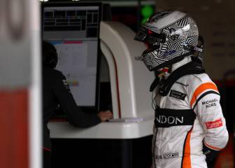 Alarma en McLaren: Alonso vuelve a pararse en Montmeló