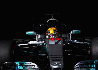 Hamilton elogia el trabajo en equipo de Mercedes