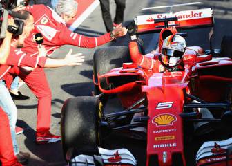 Vettel takes Mercedes by surprise to win Aussie GP