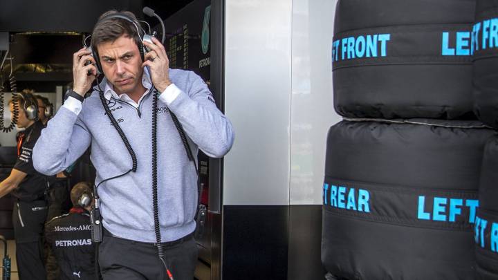 Toto Wolff, jefe de Mercedes, reconoce que negociaron con Alonso.