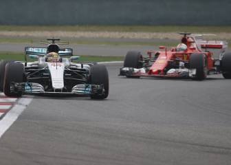 Hamilton beats Vettel to pole position in Chinese Grand Prix