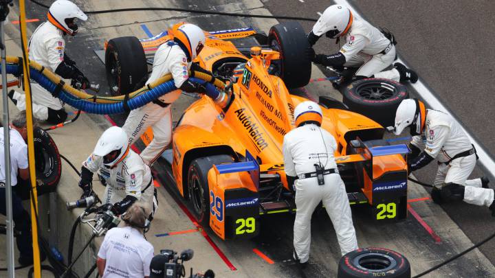 Alonso luchaba con los mejores a falta de 21 vueltas para finalizar la prueba. Marchaba en séptima posición y el motor de su Honda no aguantó más.